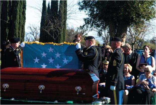 Soldiers honor Walter D. Ehlers, last surviving Medal of Honor recipient from D-Day