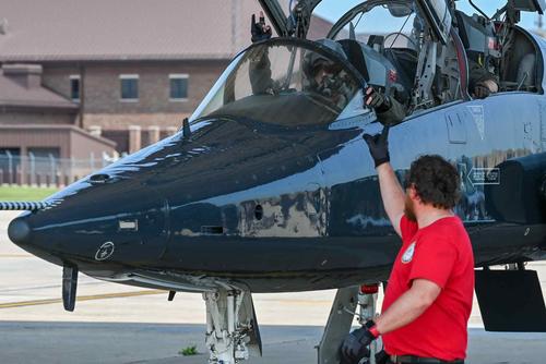 Pilots practice their flying skills in the T-38 Talon