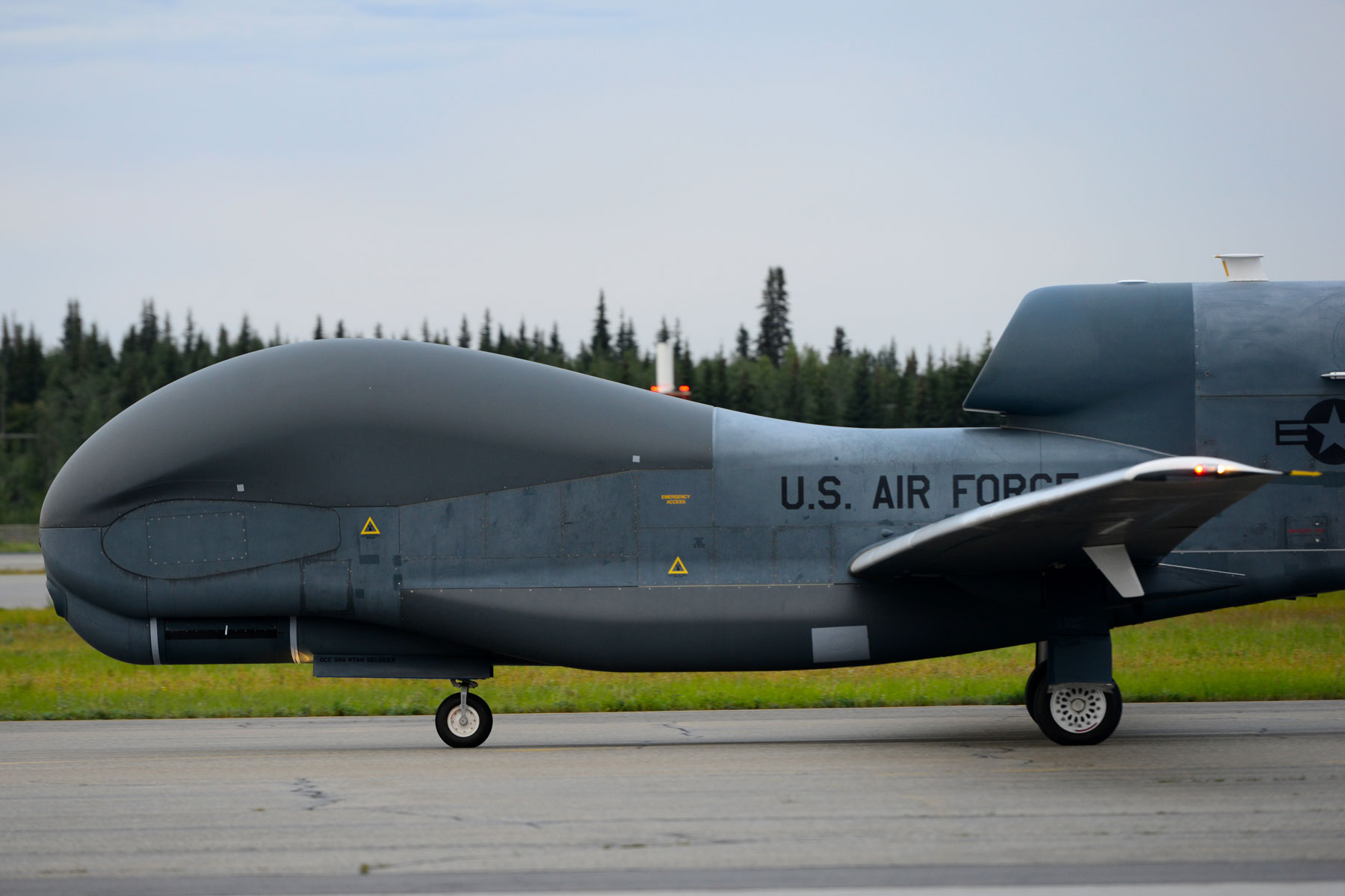 False Navigation Data Caused Global Hawk To Nosedive Break Apart Air Force Military Com