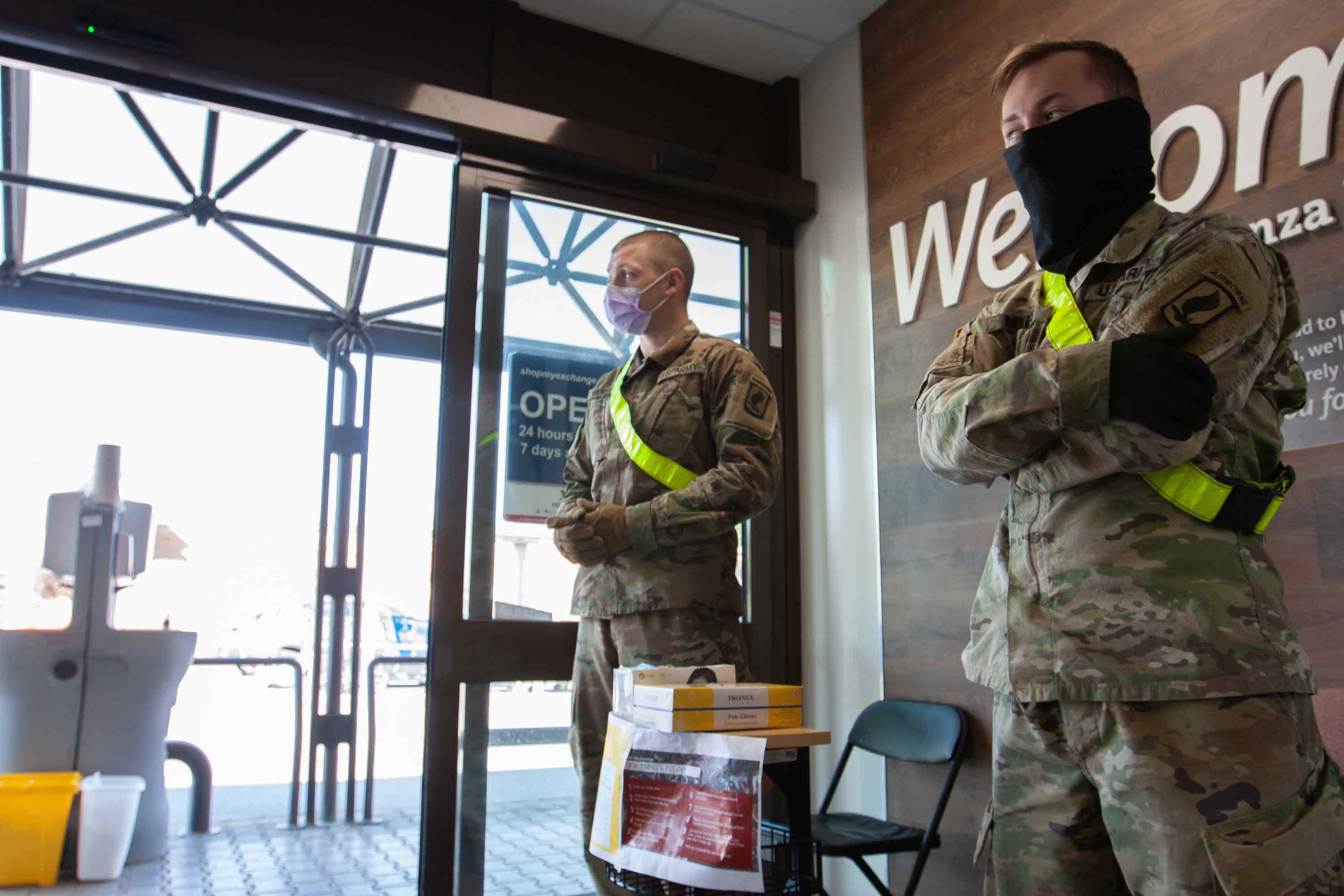 The Army Plans to Issue 'Black or Camouflage' Face Masks to Soldiers |  Military.com