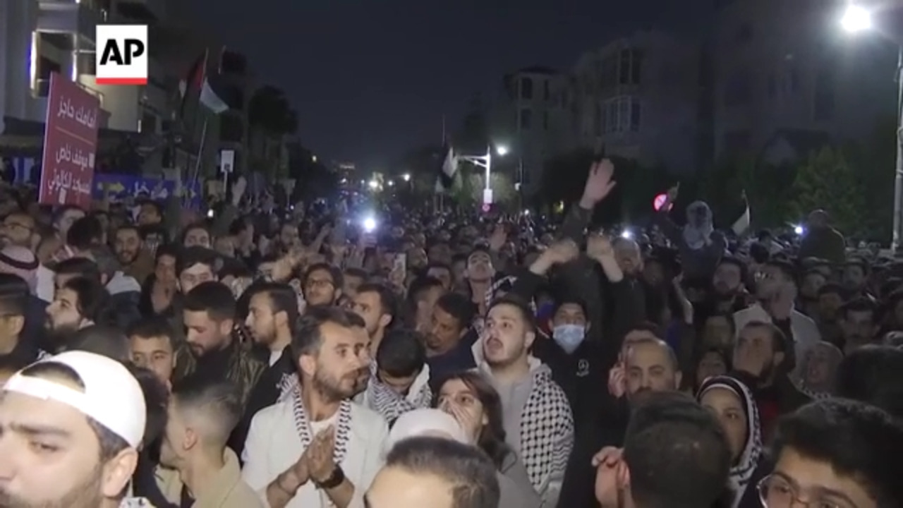 Jordanians Demonstrate Near the Israeli Embassy in Support of Gaza and Al-Aqsa Mosque
