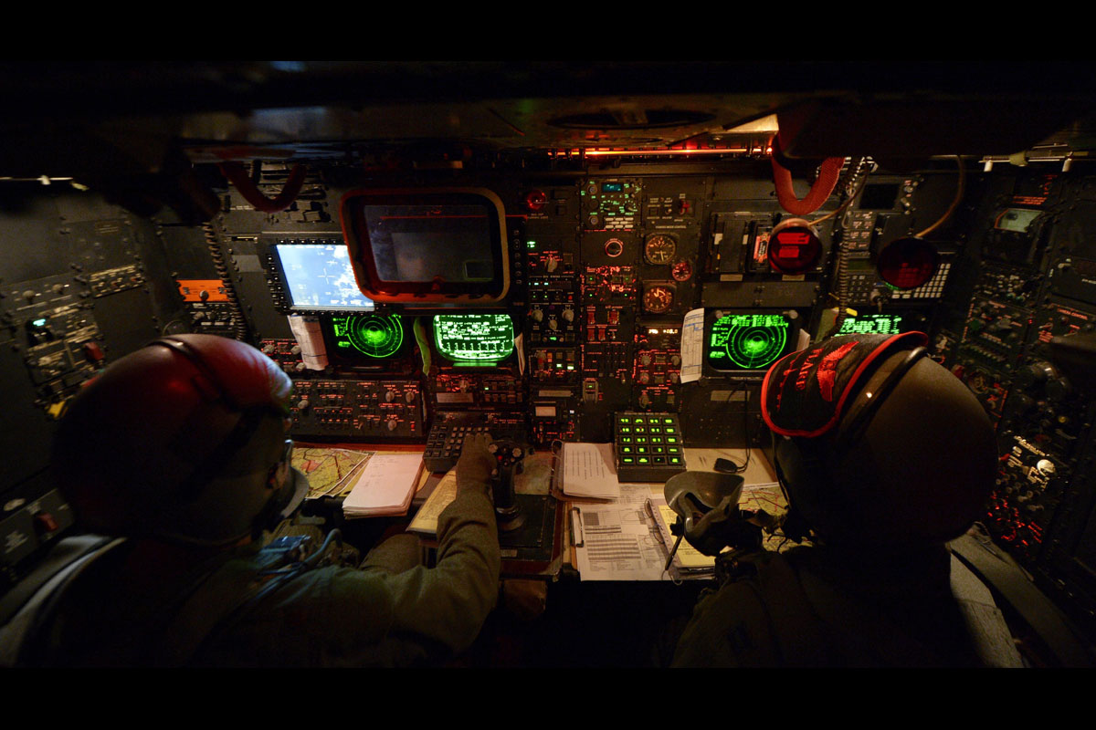 b52 cockpit