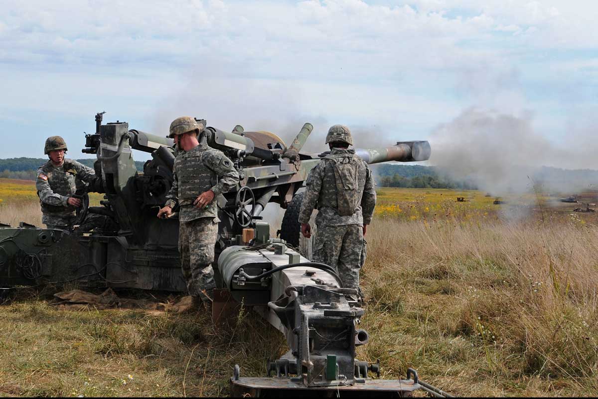 USMC  M198 155mm Towed Howitzer 8X12 PHOTOGRAPH US Marine Corps 