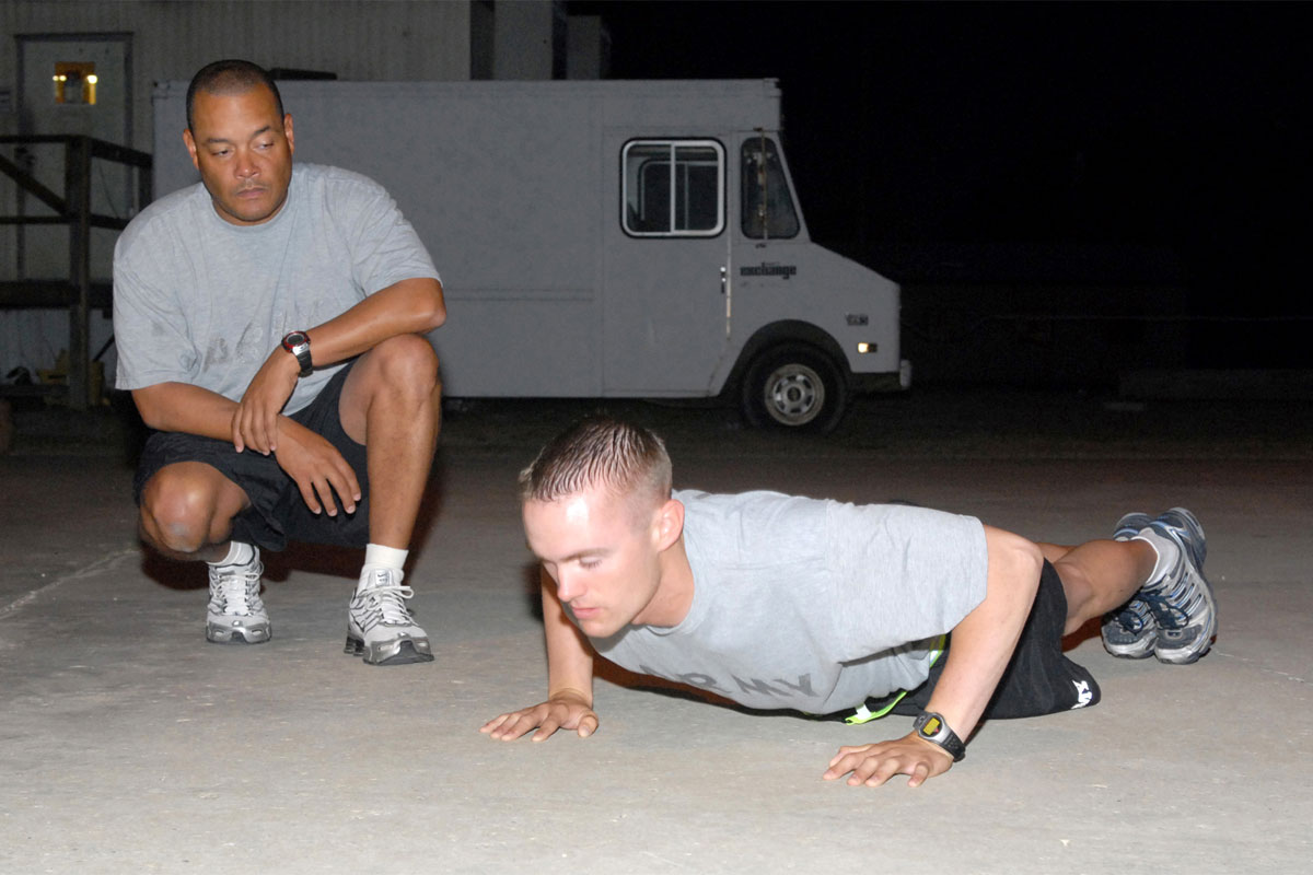 Supersets for Push-ups and Sit-ups | Military.com