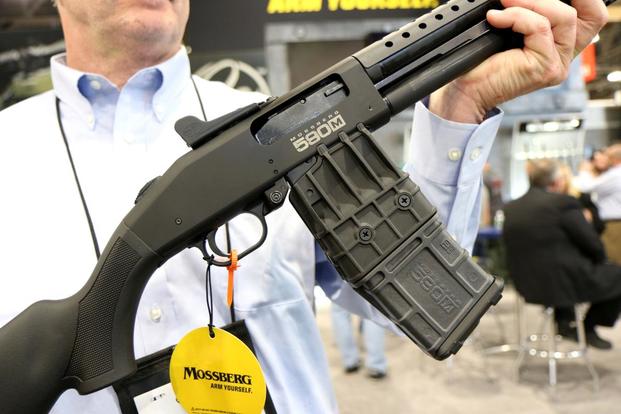 Mossberg Unveils Detachable Magazine Shotgun | Military.com