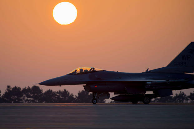 An F-16C Fighting Falcon assigned to the 35th Fighter Squadron taxis to the end of runway at Kunsan Air Base, Republic of Korea Apr. 17, 2018. (U.S. Air Force/Christopher Mesnard)