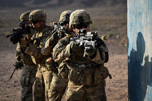 U.S. Army Soldiers from the 10th Mountain Division assigned to Combined Joint Task Force-Horn of Africa's (CJTF-HOA) East African Response Force (EARF), conducts team level live fire shoot house training in Djibouti, Africa, Nov. 11, 2017. (U.S. Air Force /Senior Airman Erin Piazza)