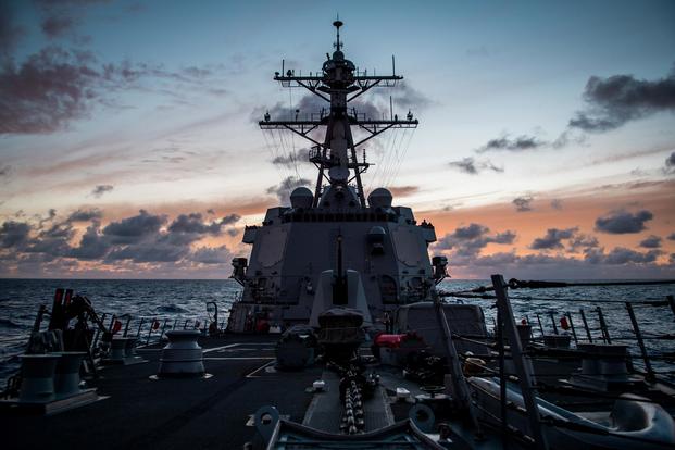 The guided-missile destroyer USS Dewey (DDG 105) transits the Pacific Ocean while participating in Rim of the Pacific (RIMPAC) exercise 2018. (U.S. Navy/Mass Communication Specialist 2nd Class Devin M. Langer)