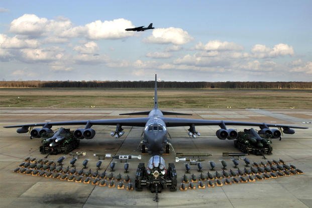 A U.S. Air Force Boeing B-52H Stratofortress of the 2nd Bomb Wing static display with weapons, at Barksdale Air Force Base, Louisiana, in 2006. (U.S. Air Force Tech. Sgt. Robert J. Horstman)