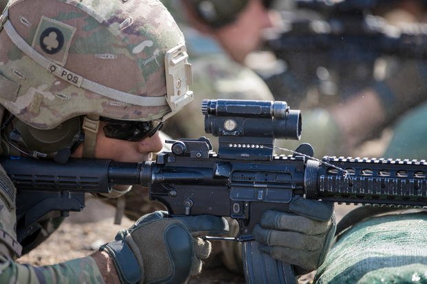 Combat Arms Porn - Army Evaluating Advanced Fire Control Optics to Help Non-Infantry Soldiers  Shoot Better | Military.com