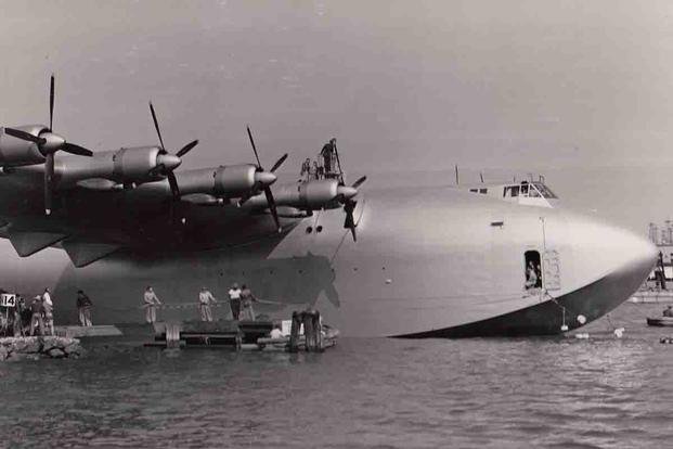 Howard Hughes' Behemoth World War II-Era 'Spruce Goose' Turns 75 in 2022 |  Military.com