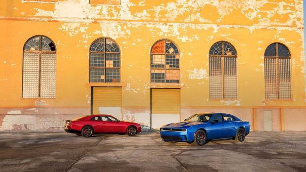 2024 - 2026 Dodge Charger Daytona Sedan (10)
