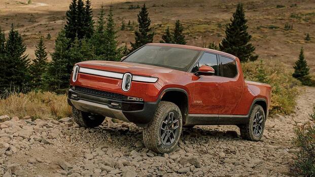 2022 Rivian R1T front, three-quarter