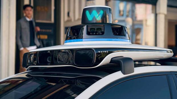 Waymo Robotaxi (1)