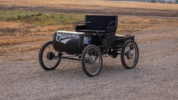 Oldsmobile Curved Dash Replica (1)