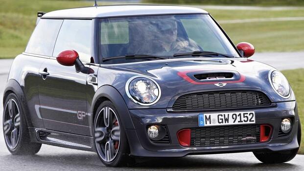 2013 Mini John Cooper Works GP front, three-quarter