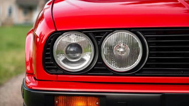 1989 BMW 325is headlights