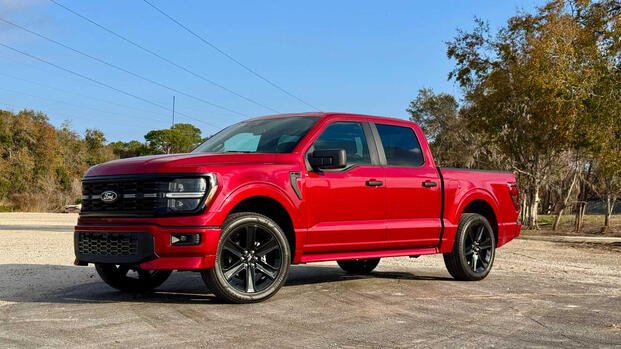 2025 Ford F-150 Lobo hero