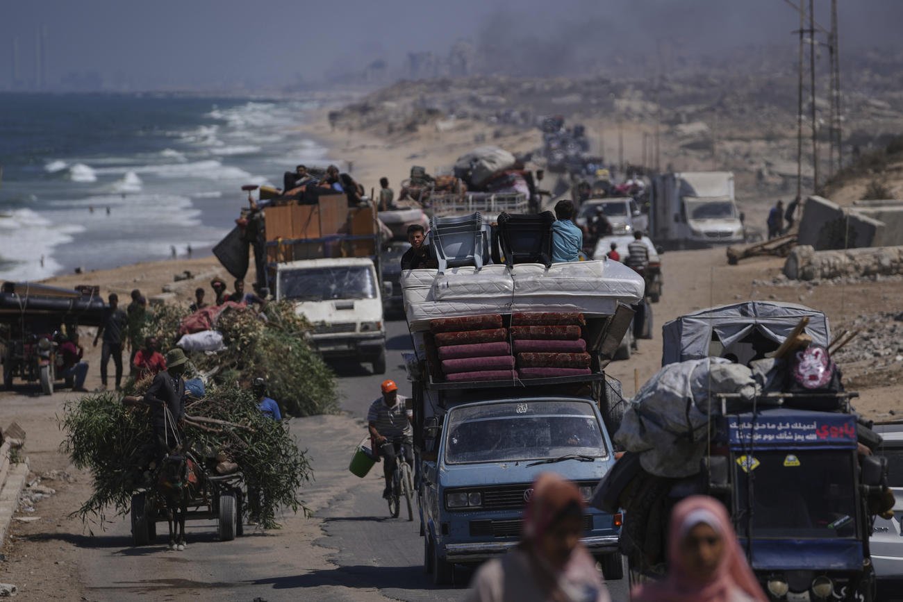 Israeli Military Urges Full Evacuation of Gaza City Ahead of Expanded Military Operation