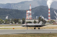 A U.S. Marine Corps F-35B Lightning II aircraft with Marine Fighter Attack Squadron (VMFA) 121 prepares for take-off at Marine Corps Air Station Iwakuni, Japan, April 18, 2017. (U.S. Marine Corps photo/Pfc. Mason Roy)