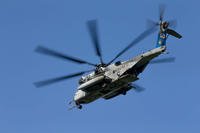 A CH-53E Super Stallion assigned to Marine Heavy Helicopter Squadron (HMH) 461 conducts a live fire range flight during Raven 17-06 in Gulfport, Miss., Aug. 17, 2017. (U.S. Marine Corps photo/Lance Cpl. Jailine L. Martinez)
