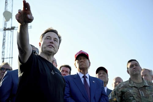 President-elect Trump and Elon Musk at a SpaceX Starship rocket launch